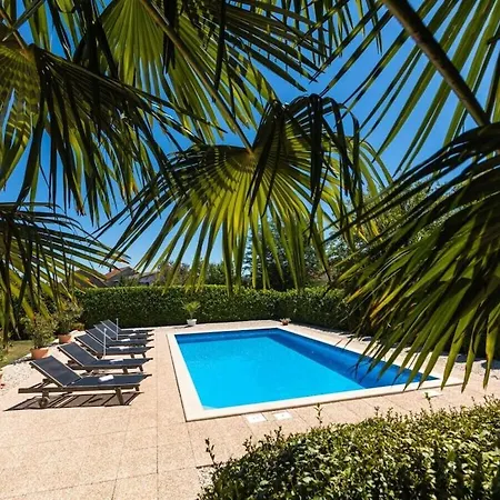 Anetta With 5 Bedrooms * Jukici